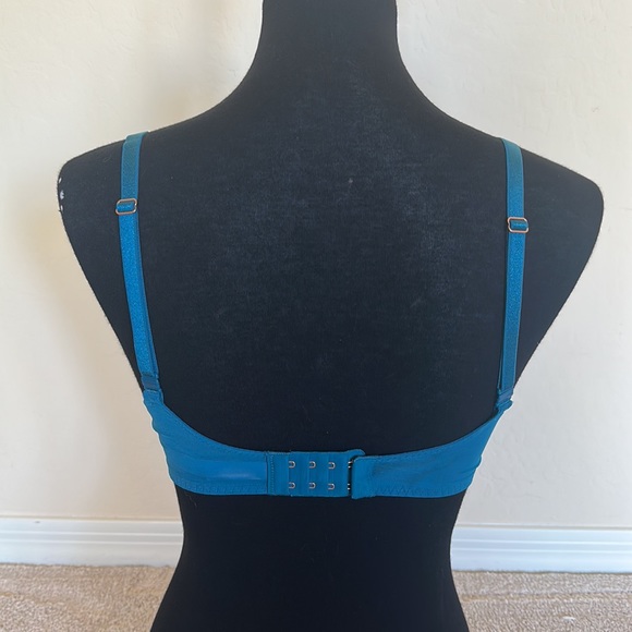 Victoria’s Secret Dream Angels Push-up without Padding bra - Picture 2 of 3